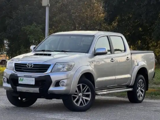 TOYOTA-HILUX-3.0 SR 4X4 CD 16V TURBO INTERCOOLER DIESEL 4P AUTOMÁTICO TOYOTA-HILUX-2013