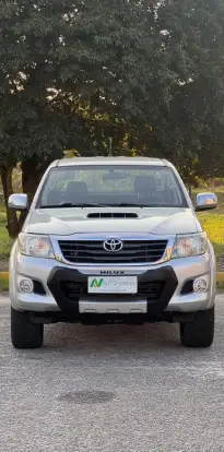 TOYOTA-HILUX-3.0 SR 4X4 CD 16V TURBO INTERCOOLER DIESEL 4P AUTOMÁTICO TOYOTA-HILUX-2013