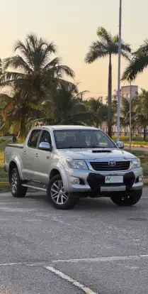 TOYOTA-HILUX-2013