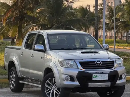 TOYOTA-HILUX-3.0 SR 4X4 CD 16V TURBO INTERCOOLER DIESEL 4P AUTOMÁTICO TOYOTA-HILUX-2013