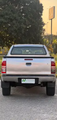 TOYOTA-HILUX-2013