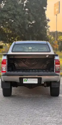 TOYOTA-HILUX-3.0 SR 4X4 CD 16V TURBO INTERCOOLER DIESEL 4P AUTOMÁTICO TOYOTA-HILUX-2013