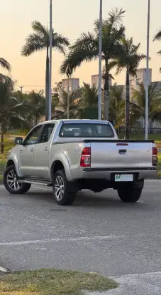 TOYOTA-HILUX-2013