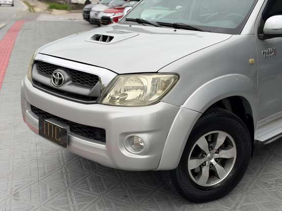 TOYOTA-HILUX-3.0 SRV 4X4 CD 16V TURBO INTERCOOLER DIESEL 4P AUTOMÁTICO TOYOTA-HILUX-2009