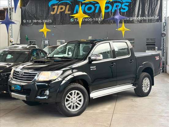 TOYOTA-HILUX-2013