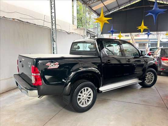 TOYOTA-HILUX-3.0 SRV TOP 4X4 CD 16V TURBO INTERCOOLER DIESEL 4P AUTOMÁTICO TOYOTA-HILUX-2013