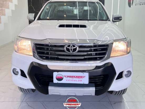 TOYOTA-HILUX-2012