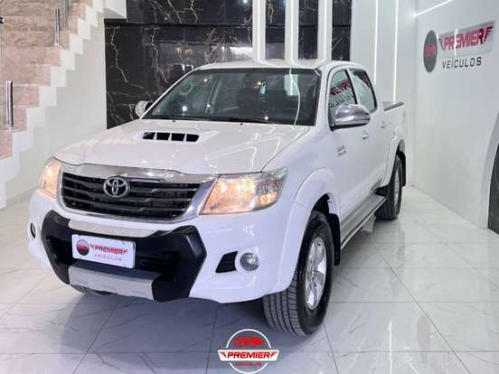 TOYOTA-HILUX-2012