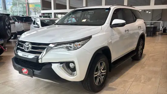 TOYOTA-HILUX SW4-2.7 SRV 7 LUGARES 4X2 16V FLEX 4P AUTOMÁTICO TOYOTA-HILUX SW4-2019