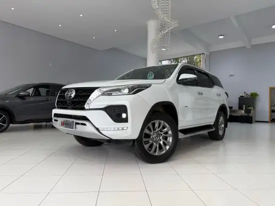 TOYOTA-HILUX SW4-2022