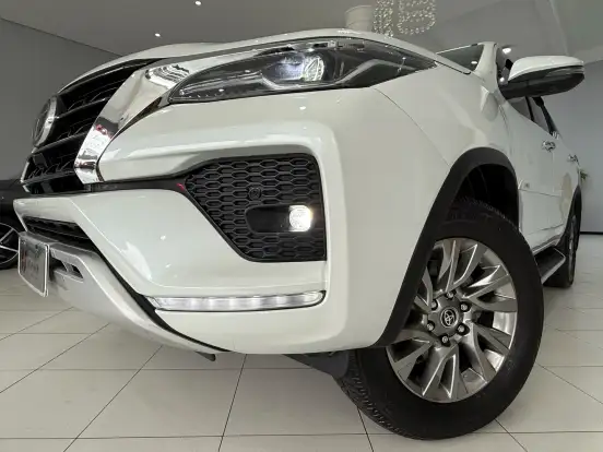 TOYOTA-HILUX SW4-2022