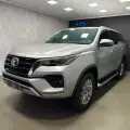 TOYOTA HILUX SW4 2.8 D-4D TURBO DIESEL SRX 7L 4X4 AUTOMÁTICO TOYOTA HILUX SW4 2.8 D-4D TURBO DIESEL SRX 7L 4X4 AUTOMÁTICO