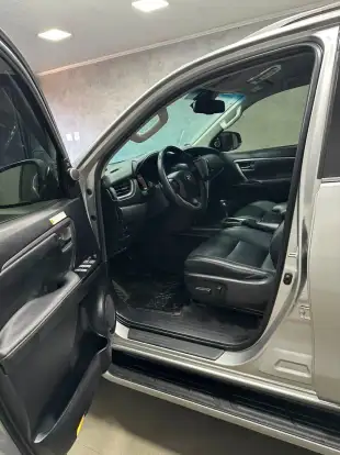 TOYOTA-HILUX SW4-2022