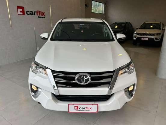 TOYOTA-HILUX SW4-2.7 SR 7 LUGARES 4X2 16V FLEX 4P AUTOMÁTICO TOYOTA-HILUX SW4-2017