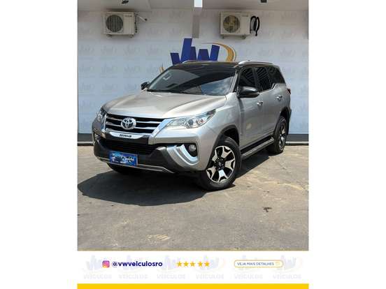 TOYOTA-HILUX SW4-2018