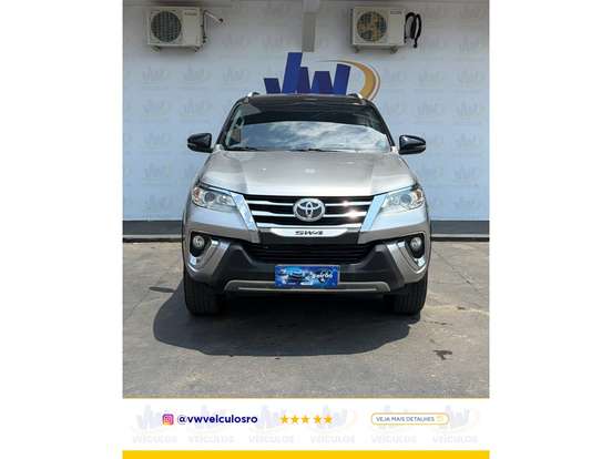 TOYOTA-HILUX SW4-2.7 SRV 7 LUGARES 4X2 16V FLEX 4P AUTOMÁTICO TOYOTA-HILUX SW4-2018