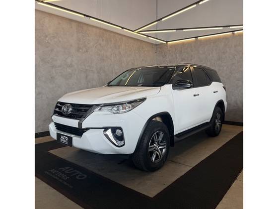 TOYOTA HILUX SW4 2.7 SRV 7 LUGARES 4X2 16V FLEX 4P AUTOMÁTICO