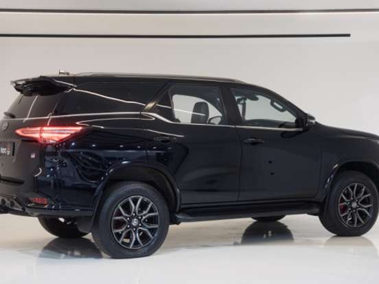 TOYOTA-HILUX SW4-2.8 D-4D TURBO DIESEL GR-S 7L 4X4 AUTOMÁTICO TOYOTA-HILUX SW4-2022