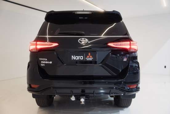 TOYOTA-HILUX SW4-2022