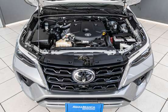 TOYOTA-HILUX SW4-2.8 D-4D TURBO DIESEL SRX 4X4 AUTOMÁTICO TOYOTA-HILUX SW4-2022