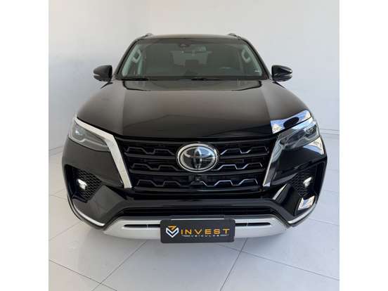 TOYOTA-HILUX SW4-2.8 D-4D TURBO DIESEL SRX 7L 4X4 AUTOMÁTICO TOYOTA-HILUX SW4-2022