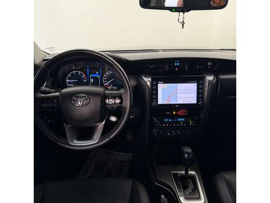 TOYOTA-HILUX SW4-2022