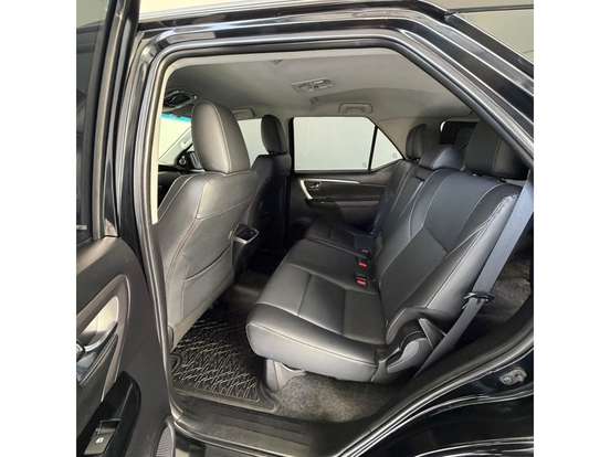 TOYOTA-HILUX SW4-2.8 D-4D TURBO DIESEL SRX 7L 4X4 AUTOMÁTICO TOYOTA-HILUX SW4-2022