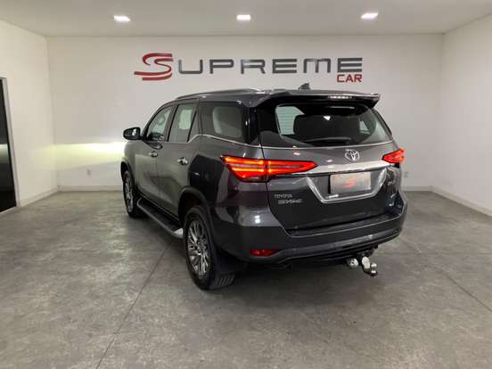 TOYOTA-HILUX SW4-2020