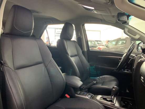 TOYOTA-HILUX SW4-2020