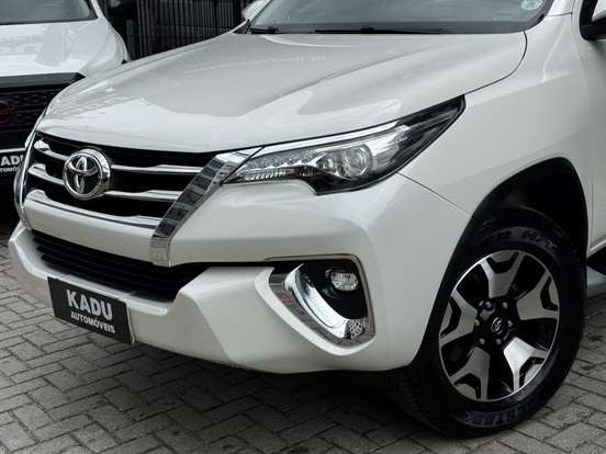 TOYOTA-HILUX SW4-2018
