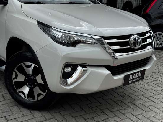 TOYOTA-HILUX SW4-2.8 SRX 4X4 16V TURBO INTERCOOLER DIESEL 4P AUTOMÁTICO TOYOTA-HILUX SW4-2018