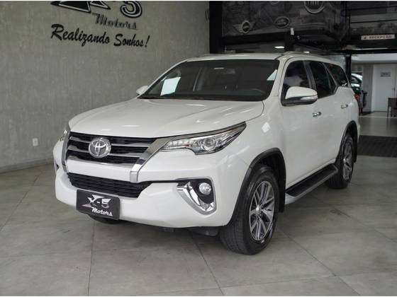 TOYOTA HILUX SW4 2.8 SRX 4X4 16V TURBO INTERCOOLER DIESEL 4P AUTOMÁTICO