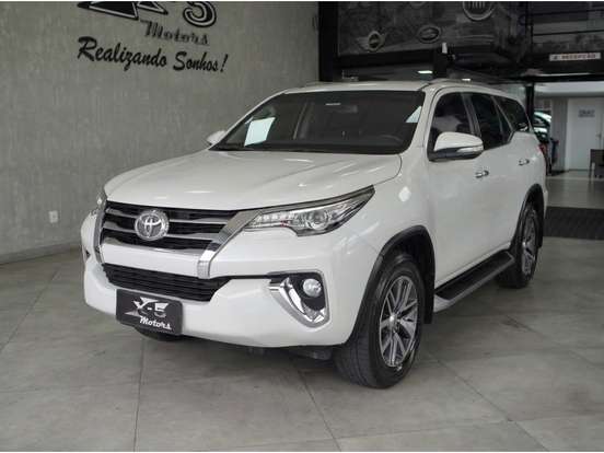 TOYOTA-HILUX SW4-2016