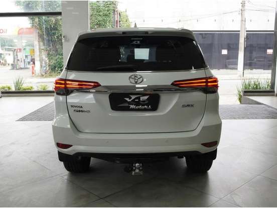 TOYOTA-HILUX SW4-2.8 SRX 4X4 16V TURBO INTERCOOLER DIESEL 4P AUTOMÁTICO TOYOTA-HILUX SW4-2016