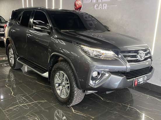 TOYOTA-HILUX SW4-2.8 SRX 4X4 7 LUGARES 16V TURBO INTERCOOLER DIESEL 4P AUTOMÁTICO TOYOTA-HILUX SW4-2016