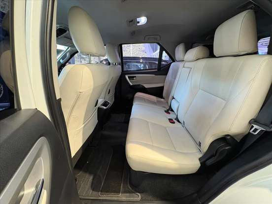 TOYOTA-HILUX SW4-2018