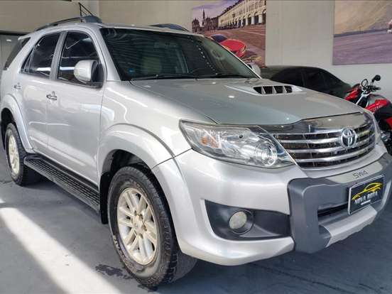 TOYOTA-HILUX SW4-3.0 SRV 4X4 7 LUGARES 16V TURBO INTERCOOLER DIESEL 4P AUTOMÁTICO TOYOTA-HILUX SW4-2011