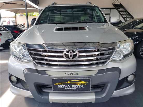 TOYOTA-HILUX SW4-3.0 SRV 4X4 7 LUGARES 16V TURBO INTERCOOLER DIESEL 4P AUTOMÁTICO TOYOTA-HILUX SW4-2011