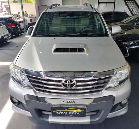 TOYOTA-HILUX SW4-2011