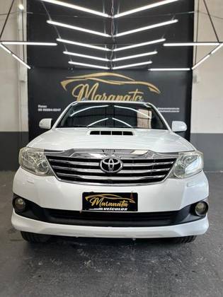 TOYOTA HILUX SW4 3.0 SRV 4X4 7 LUGARES 16V TURBO INTERCOOLER DIESEL 4P AUTOMÁTICO