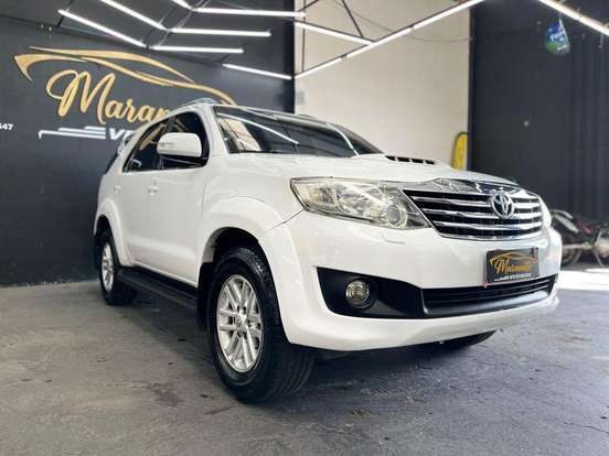 TOYOTA-HILUX SW4-2012
