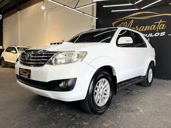 TOYOTA-HILUX SW4-2012