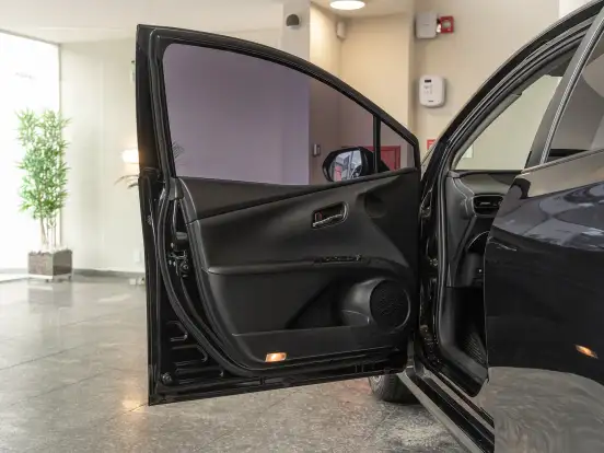 TOYOTA-PRIUS-2017