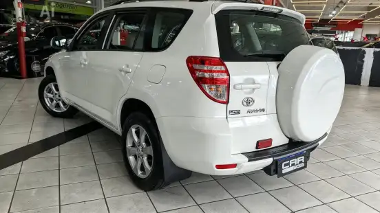 TOYOTA-RAV4-2011