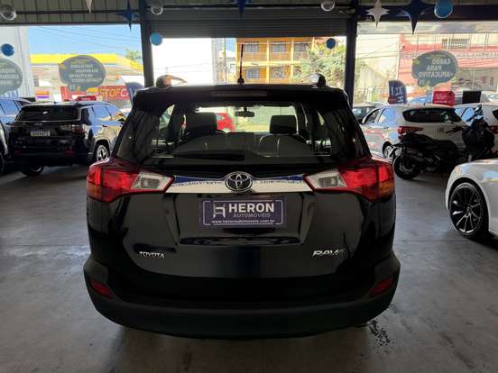 TOYOTA-RAV4-2013