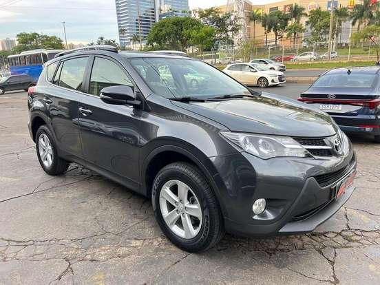 TOYOTA-RAV4-2014