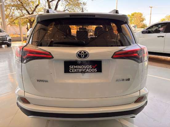 TOYOTA-RAV4-2018