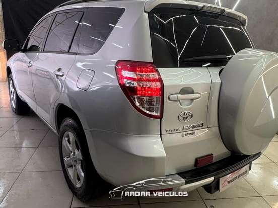 TOYOTA-RAV4-2010
