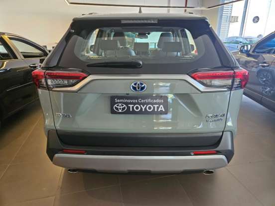 TOYOTA-RAV4-2024