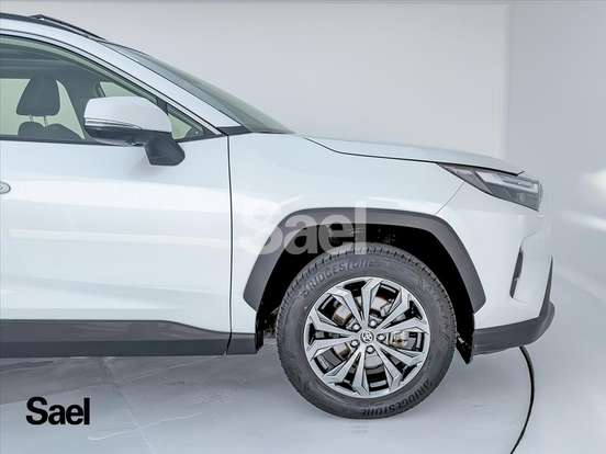 TOYOTA-RAV4-2025